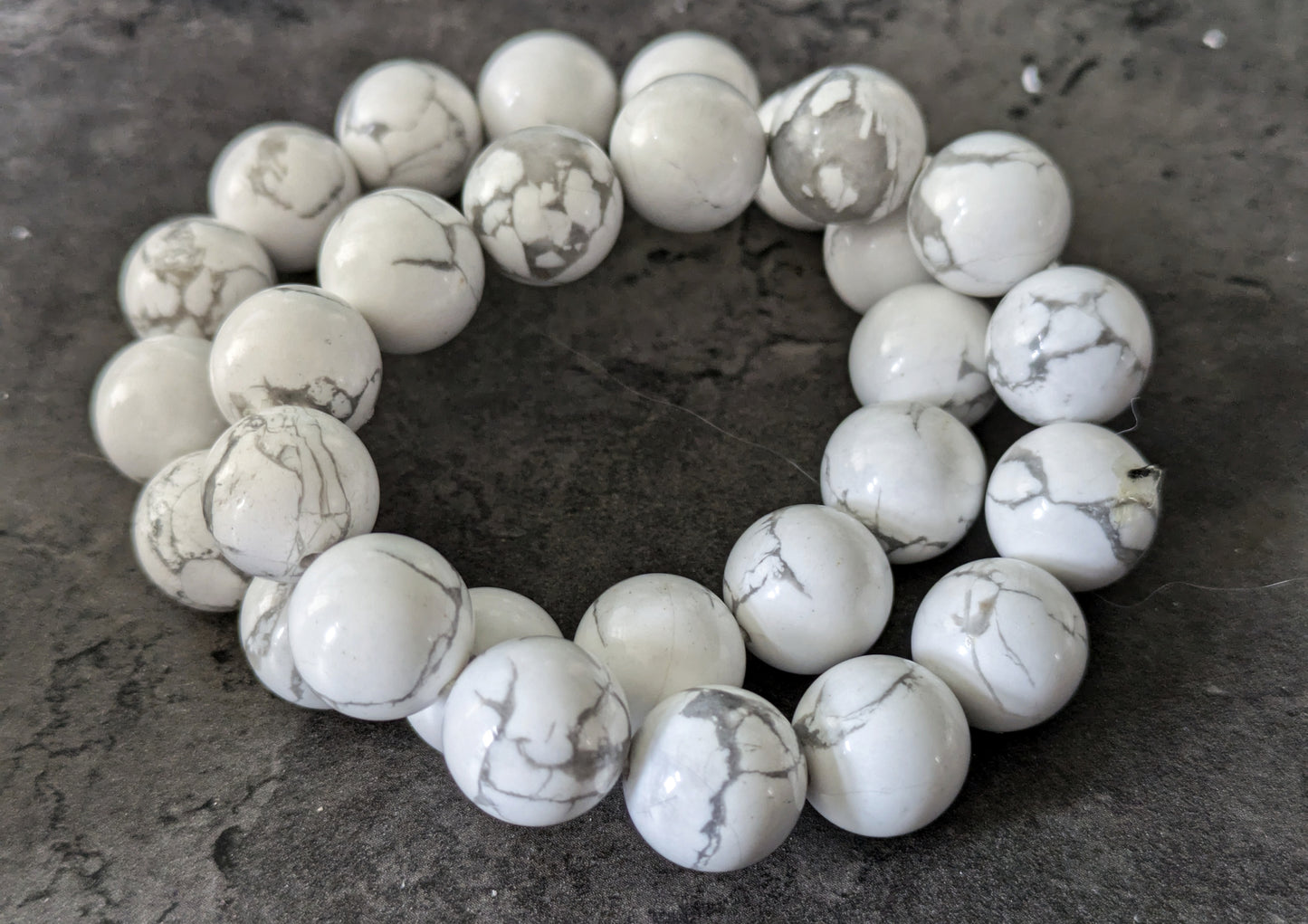 Howlite Bracelet 12mm