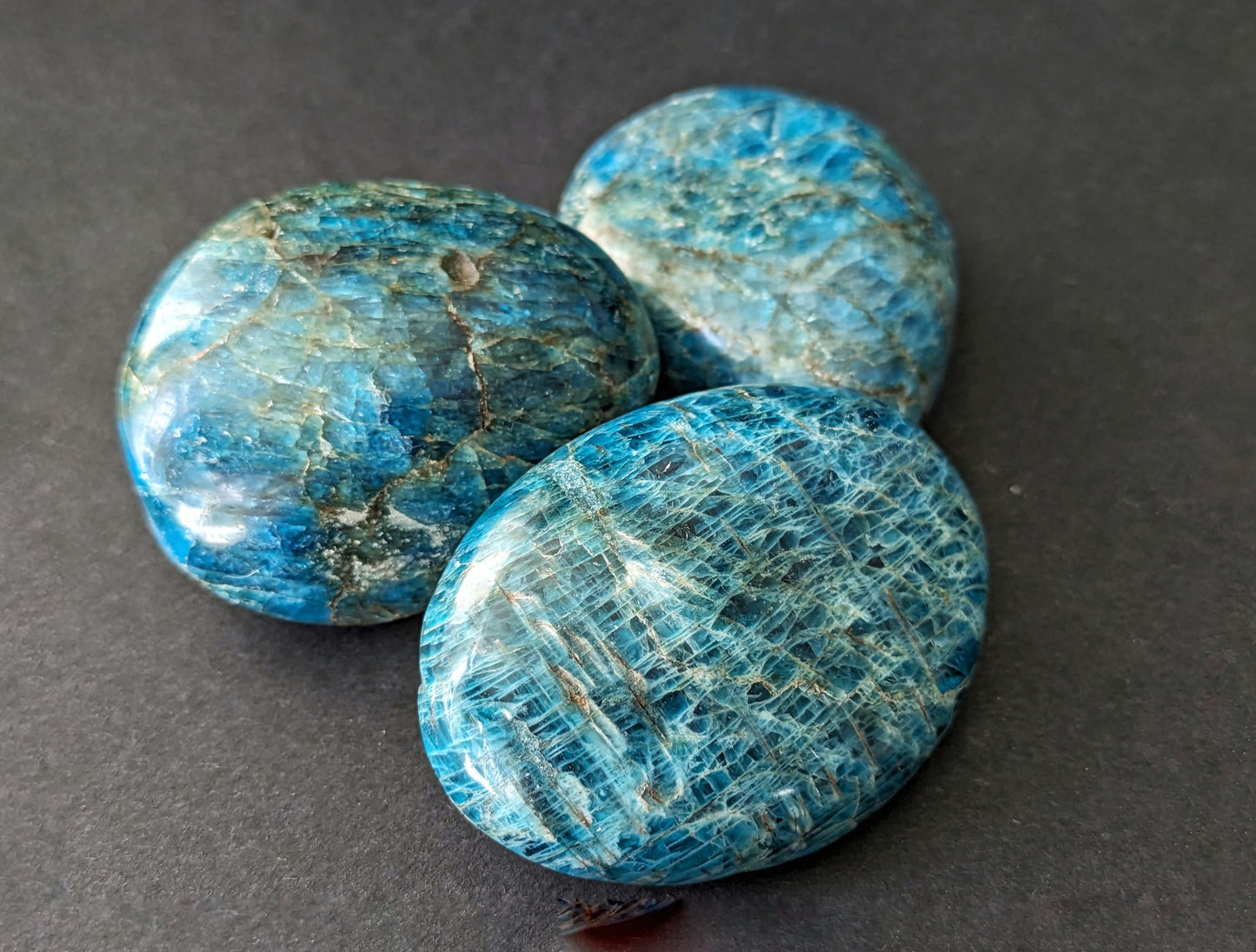 Apatite Palmstone